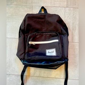 Herschel large backpack: classic black - multiple pockets w padded inner sleeve!